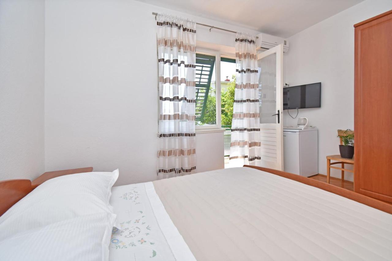 Rooms Borka Tučepi Exteriör bild