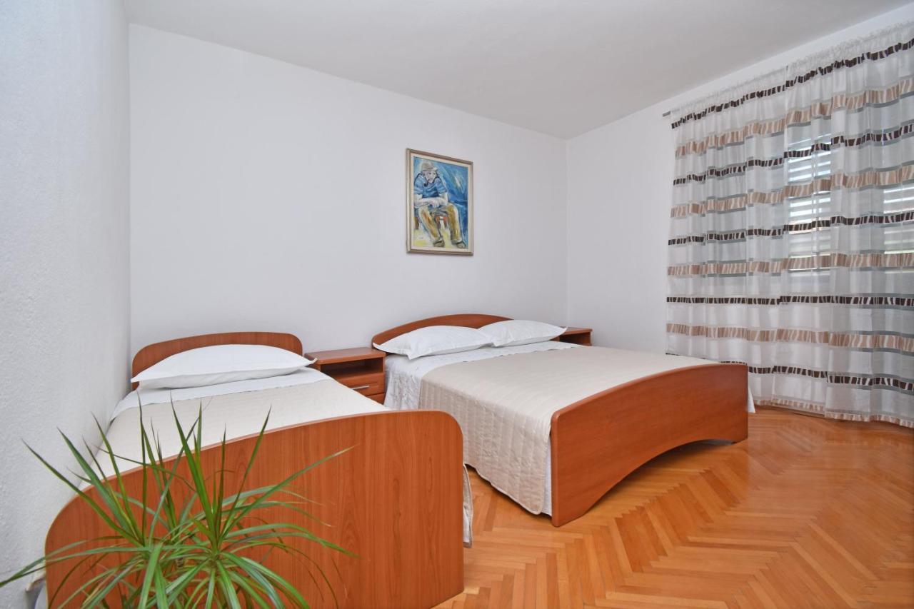 Rooms Borka Tučepi Exteriör bild