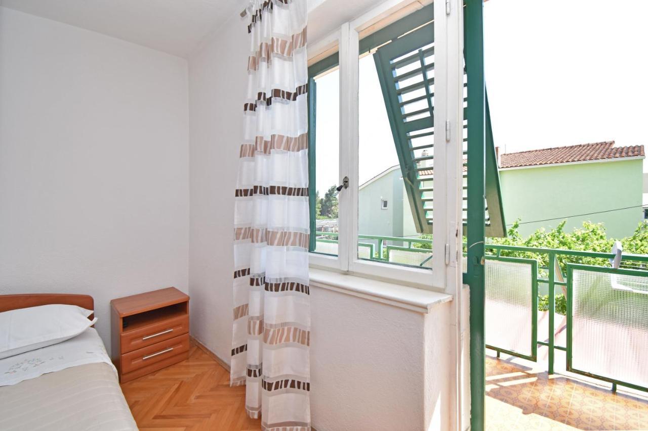 Rooms Borka Tučepi Exteriör bild