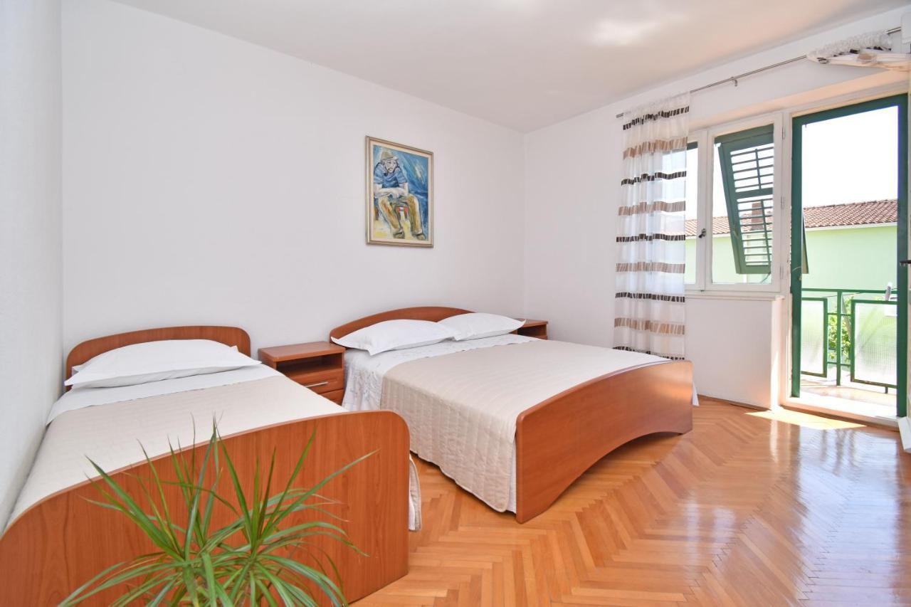 Rooms Borka Tučepi Exteriör bild