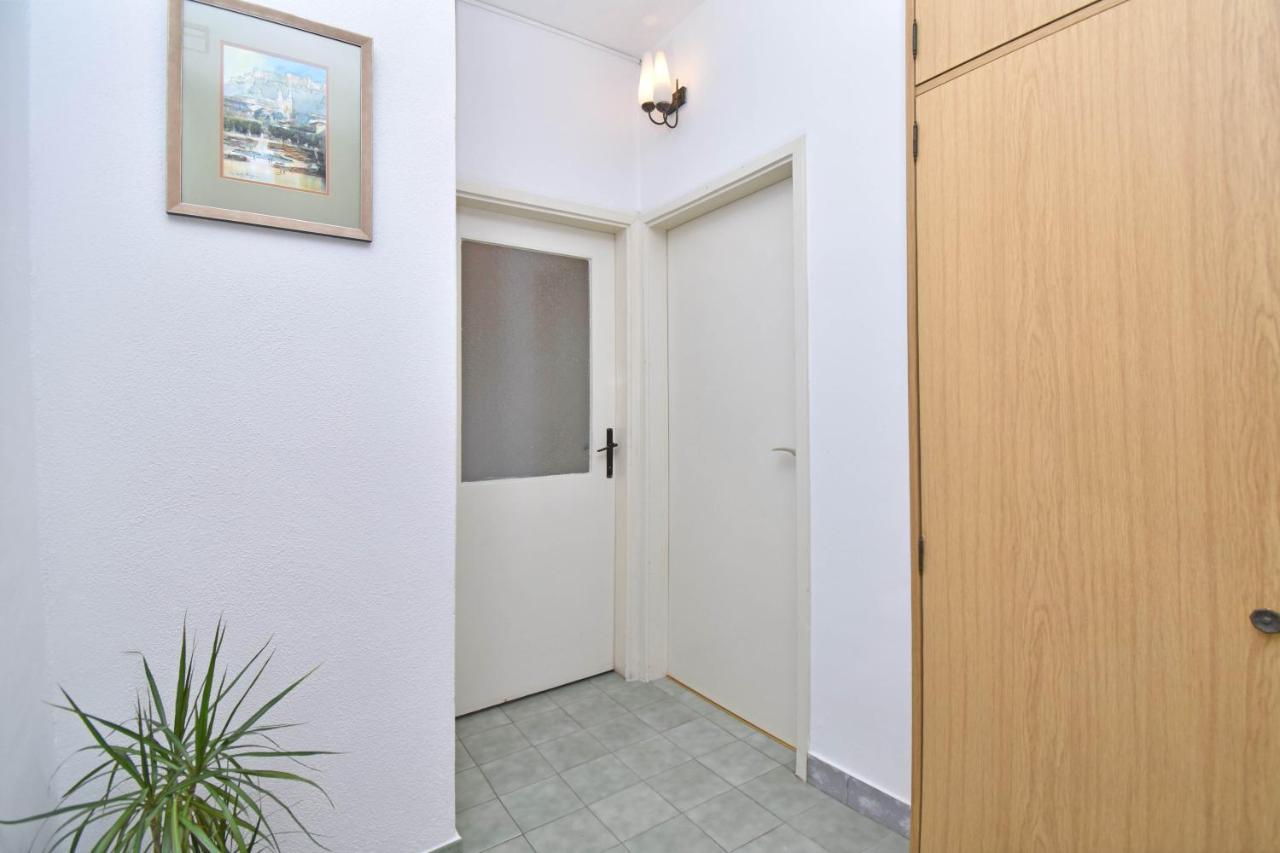 Rooms Borka Tučepi Exteriör bild